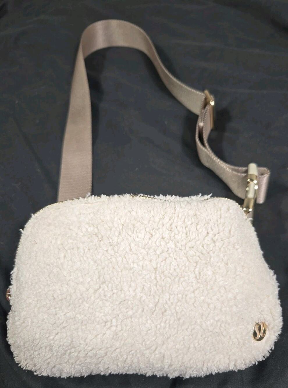 Lululemon Everywhere Belt Bag Teddy Fleece White Crossbody Sling Bag Gold